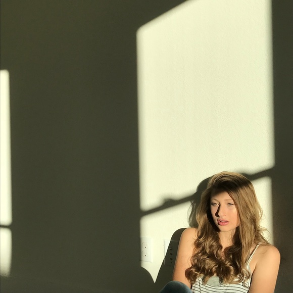 Meet your Posher, Heidi - Picture 1 of 1